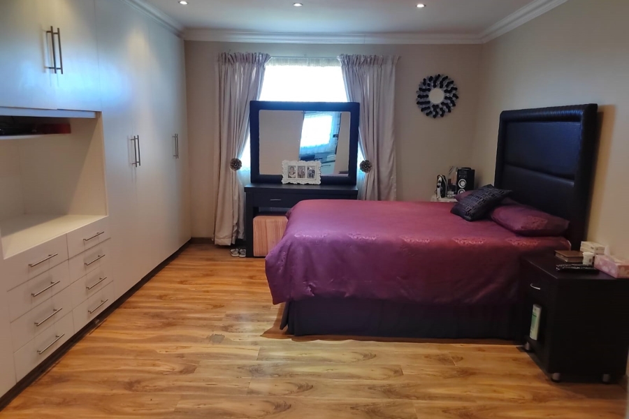 4 Bedroom Property for Sale in Lotus River Western Cape
